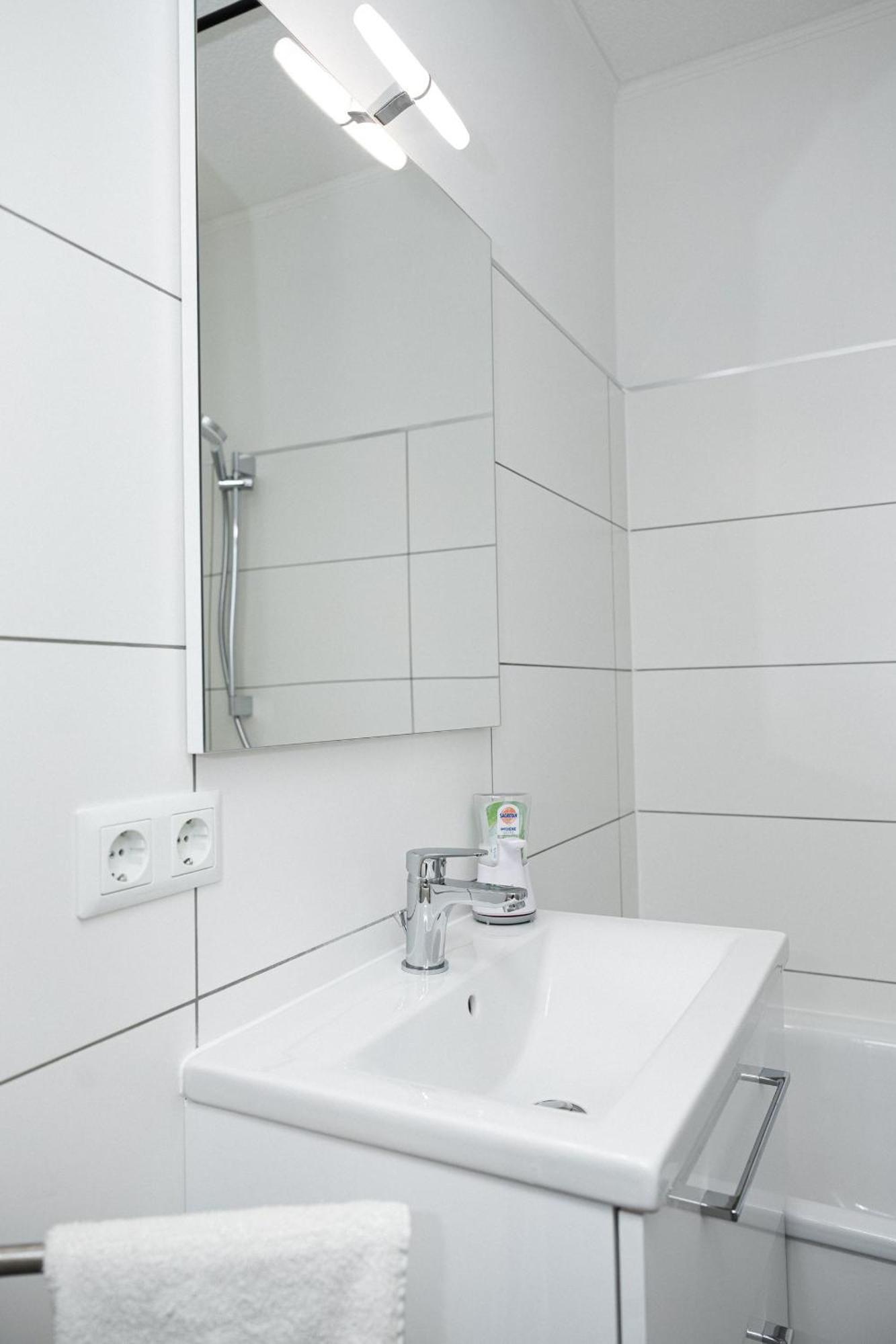 Schoene 008 Am Mit Wi-fi & Netflix Apartment