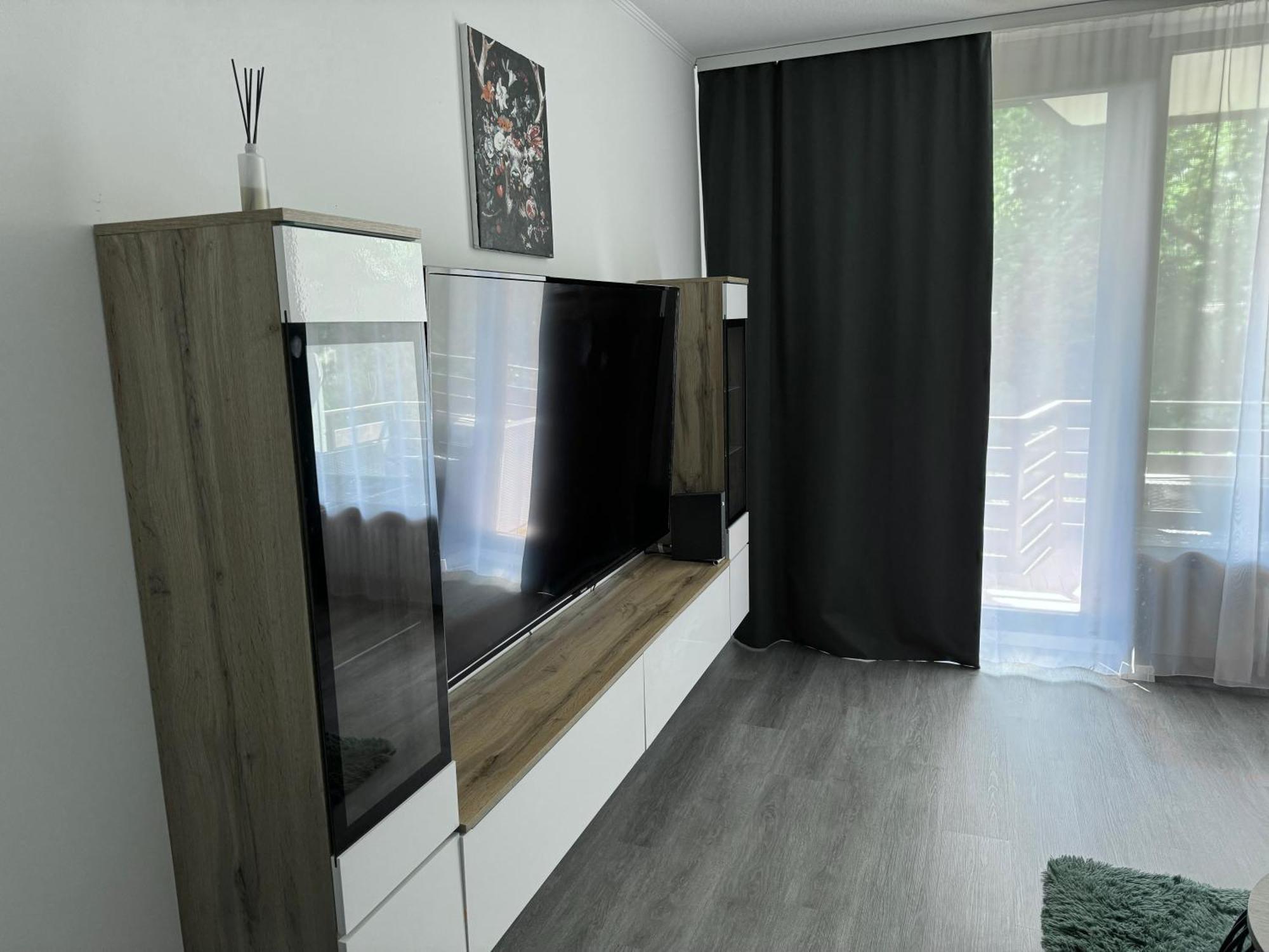 Schoene 008 Am Mit Wi-fi & Netflix Apartment